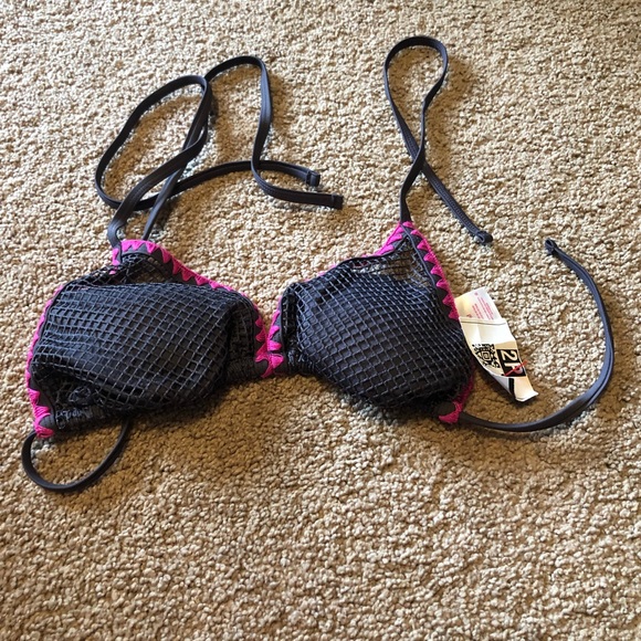 NWOT Crochet Detail Bikini Top - Picture 1 of 3